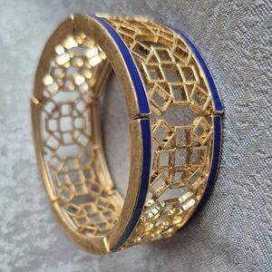 Lovely Lia Sophia Gold and Blue Stretch Bracelet (J6)